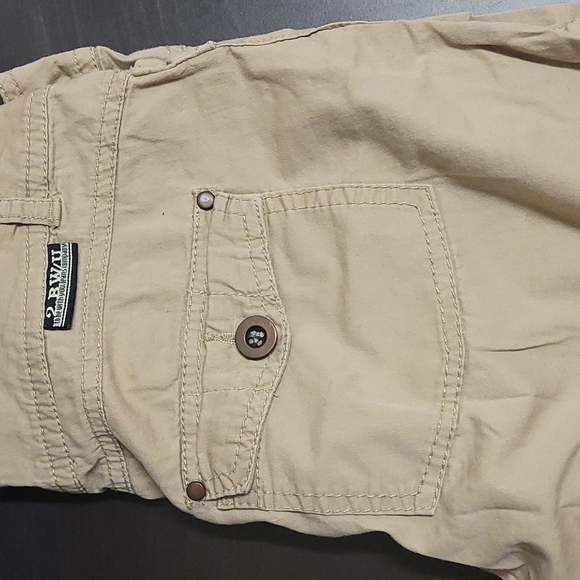 Bermuda shorts - Picture 7 of 8